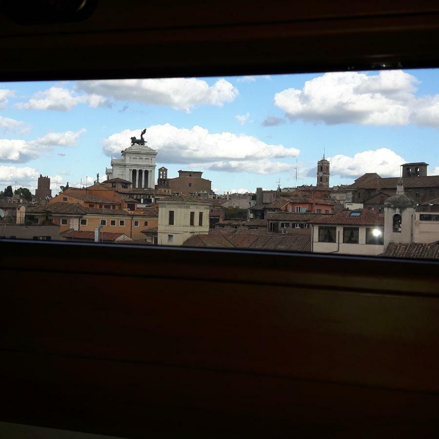 Bb Il Re Alla Reginella Guest House Roma Exterior foto